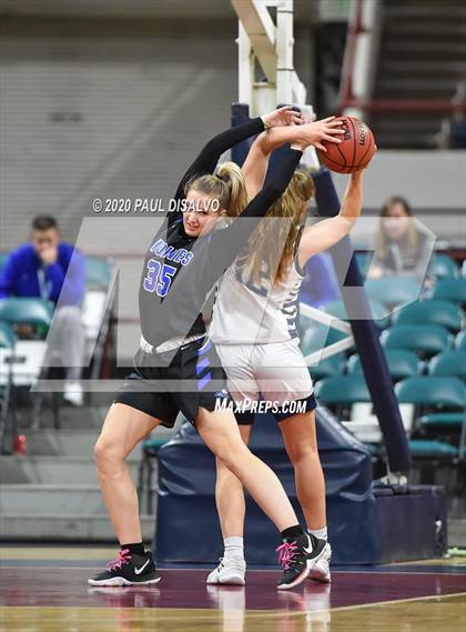 Thumbnail 3 in Grandview vs. Valor Christian (CHSAA 5A Final Four) photogallery.