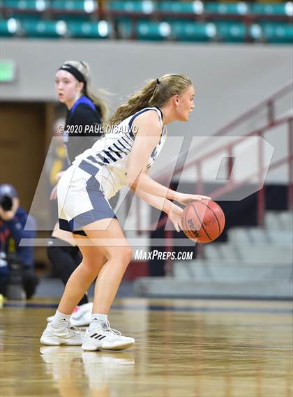 Thumbnail 2 in Grandview vs. Valor Christian (CHSAA 5A Final Four) photogallery.