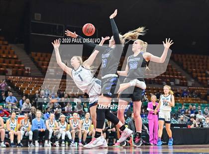 Thumbnail 2 in Grandview vs. Valor Christian (CHSAA 5A Final Four) photogallery.