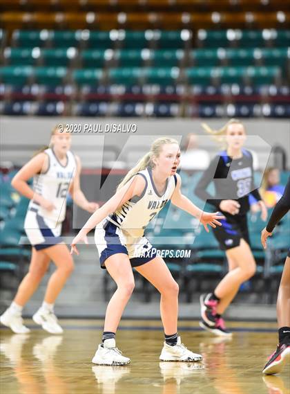 Thumbnail 3 in Grandview vs. Valor Christian (CHSAA 5A Final Four) photogallery.