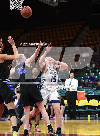 Thumbnail 1 in Grandview vs. Valor Christian (CHSAA 5A Final Four) photogallery.