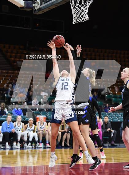 Thumbnail 3 in Grandview vs. Valor Christian (CHSAA 5A Final Four) photogallery.