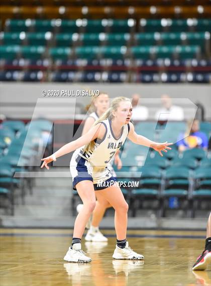 Thumbnail 1 in Grandview vs. Valor Christian (CHSAA 5A Final Four) photogallery.