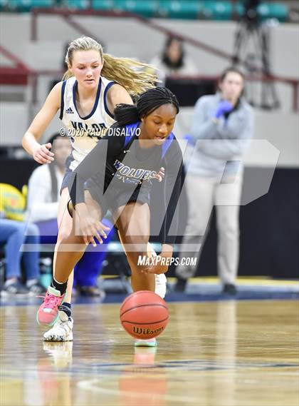 Thumbnail 2 in Grandview vs. Valor Christian (CHSAA 5A Final Four) photogallery.