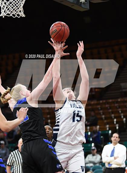 Thumbnail 2 in Grandview vs. Valor Christian (CHSAA 5A Final Four) photogallery.