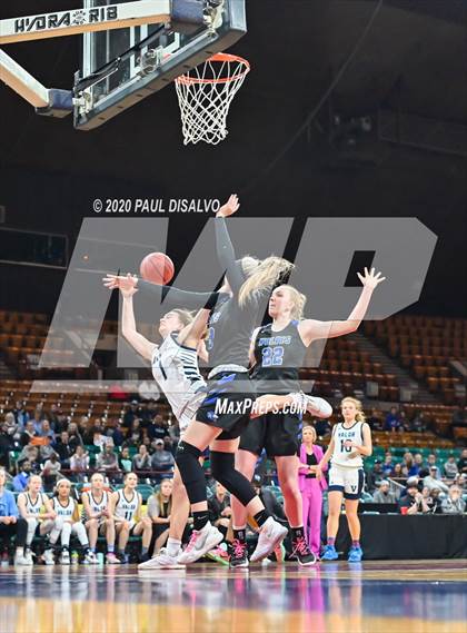 Thumbnail 1 in Grandview vs. Valor Christian (CHSAA 5A Final Four) photogallery.
