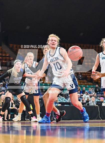 Thumbnail 2 in Grandview vs. Valor Christian (CHSAA 5A Final Four) photogallery.
