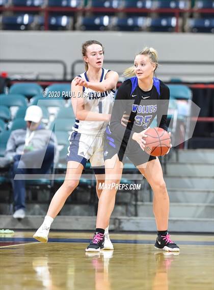 Thumbnail 1 in Grandview vs. Valor Christian (CHSAA 5A Final Four) photogallery.