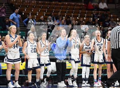 Thumbnail 1 in Grandview vs. Valor Christian (CHSAA 5A Final Four) photogallery.