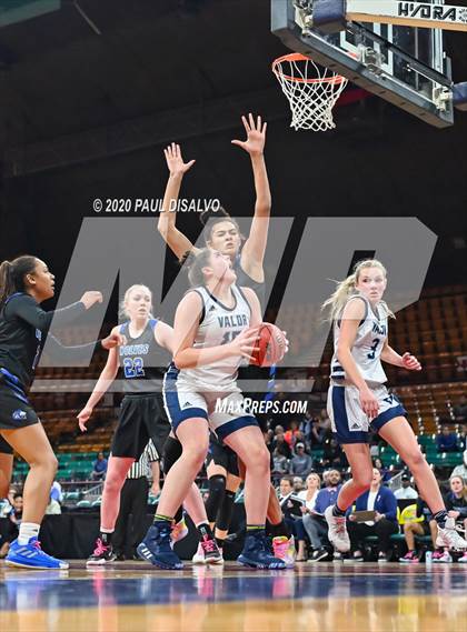 Thumbnail 3 in Grandview vs. Valor Christian (CHSAA 5A Final Four) photogallery.