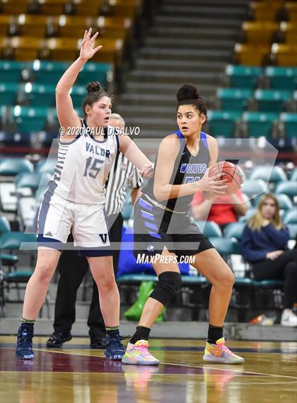 Thumbnail 2 in Grandview vs. Valor Christian (CHSAA 5A Final Four) photogallery.