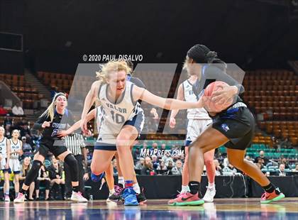 Thumbnail 2 in Grandview vs. Valor Christian (CHSAA 5A Final Four) photogallery.