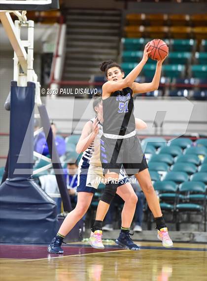 Thumbnail 1 in Grandview vs. Valor Christian (CHSAA 5A Final Four) photogallery.