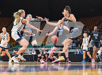 Thumbnail 1 in Grandview vs. Valor Christian (CHSAA 5A Final Four) photogallery.