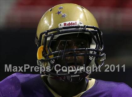Thumbnail 2 in DeSmet Jesuit @ Christian Brothers (Great American Football Classic) photogallery.
