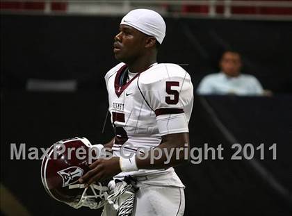 Thumbnail 1 in DeSmet Jesuit @ Christian Brothers (Great American Football Classic) photogallery.