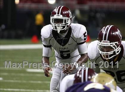 Thumbnail 2 in DeSmet Jesuit @ Christian Brothers (Great American Football Classic) photogallery.