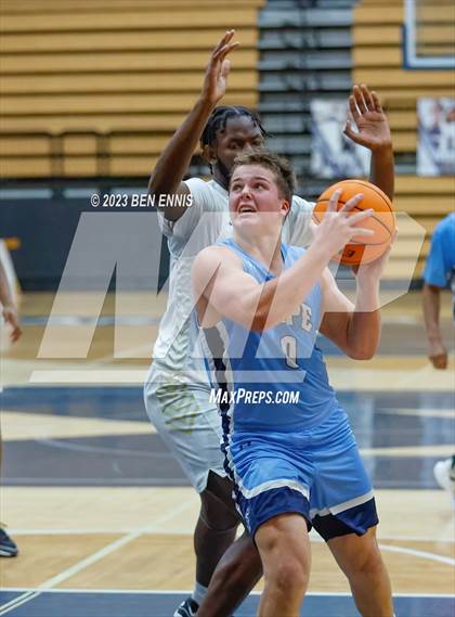 Thumbnail 2 in Pope vs. McDonough (Lemon Street Classic) photogallery.