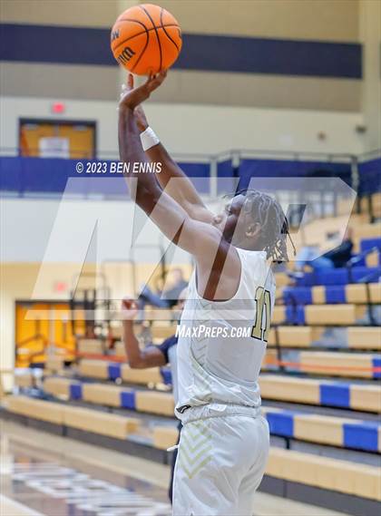 Thumbnail 2 in Pope vs. McDonough (Lemon Street Classic) photogallery.