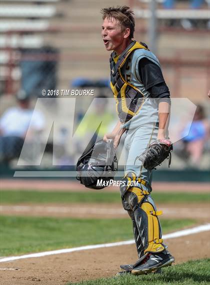 Thumbnail 1 in Mountain Vista vs Arapahoe (CHSAA 5A 2nd Round Playoff) photogallery.