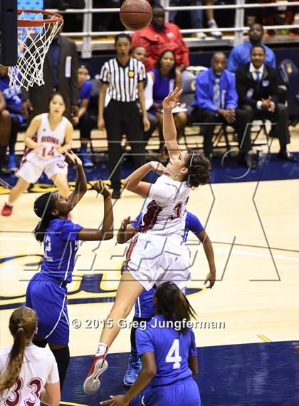 Thumbnail 2 in McClatchy vs. Serra (CIF State D1 Final) photogallery.