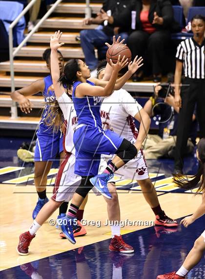 Thumbnail 1 in McClatchy vs. Serra (CIF State D1 Final) photogallery.