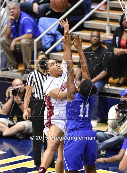 Thumbnail 3 in McClatchy vs. Serra (CIF State D1 Final) photogallery.