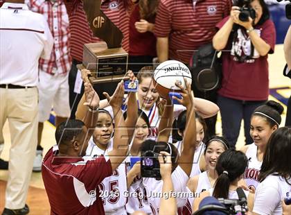 Thumbnail 2 in McClatchy vs. Serra (CIF State D1 Final) photogallery.