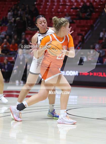Thumbnail 2 in Timpview vs. Highland (UHSAA 5A Quarterfinal) photogallery.