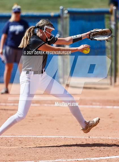Thumbnail 2 in Rock Canyon vs Columbine (Broomfield 4A/5A Challenge) photogallery.