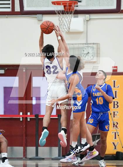 Thumbnail 1 in College Park vs. Reed (Stonebarger Tournament) photogallery.