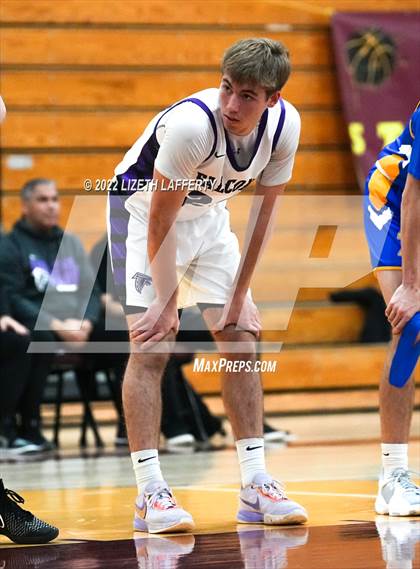 Thumbnail 3 in College Park vs. Reed (Stonebarger Tournament) photogallery.
