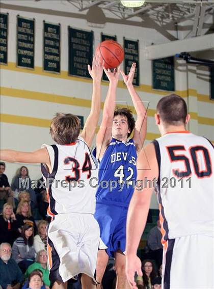 Thumbnail 1 in Powell vs Unicoi County (Pilot Food-mart Invitational) photogallery.