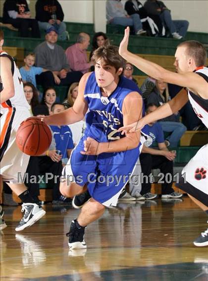 Thumbnail 2 in Powell vs Unicoi County (Pilot Food-mart Invitational) photogallery.