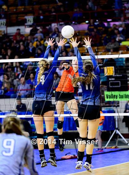 Thumbnail 1 in Lewis-Palmer vs. Air Academy (CHSAA State 4A Playoff) photogallery.