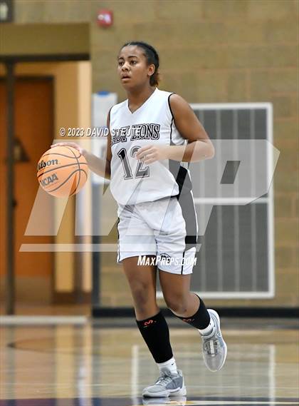 Thumbnail 1 in Colusa vs. Valley Christian (Sutter Tournament) photogallery.