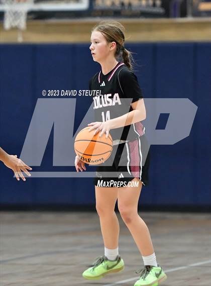 Thumbnail 1 in Colusa vs. Valley Christian (Sutter Tournament) photogallery.