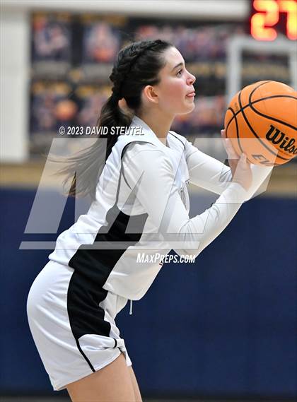 Thumbnail 2 in Colusa vs. Valley Christian (Sutter Tournament) photogallery.