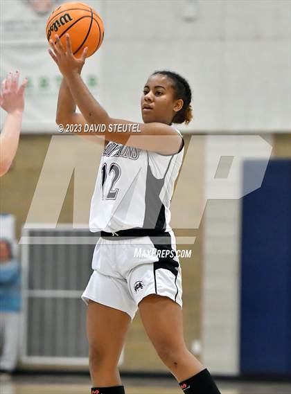 Thumbnail 3 in Colusa vs. Valley Christian (Sutter Tournament) photogallery.