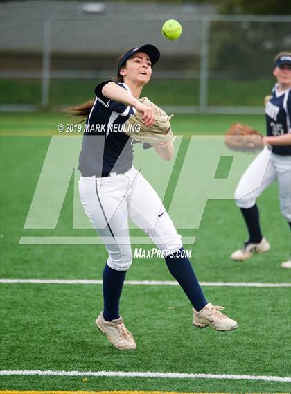 Thumbnail 3 in Carlmont @ Hillsdale photogallery.