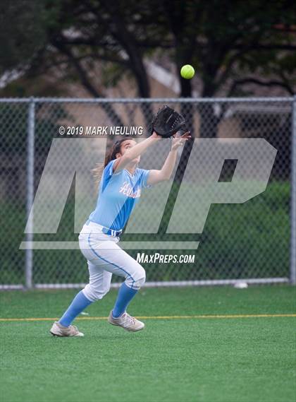 Thumbnail 1 in Carlmont @ Hillsdale photogallery.