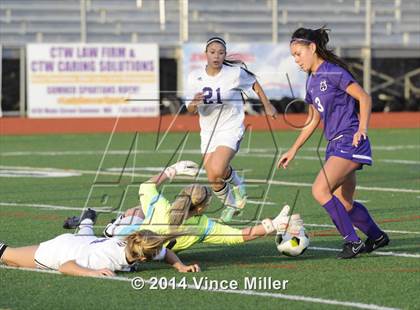 Thumbnail 1 in Columbia River vs. Sumner (WIAA WCD/SW 3A District Final) photogallery.