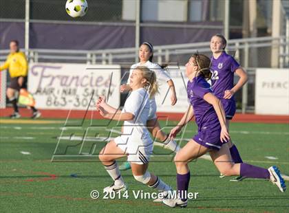 Thumbnail 2 in Columbia River vs. Sumner (WIAA WCD/SW 3A District Final) photogallery.