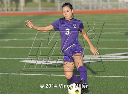 Thumbnail 2 in Columbia River vs. Sumner (WIAA WCD/SW 3A District Final) photogallery.