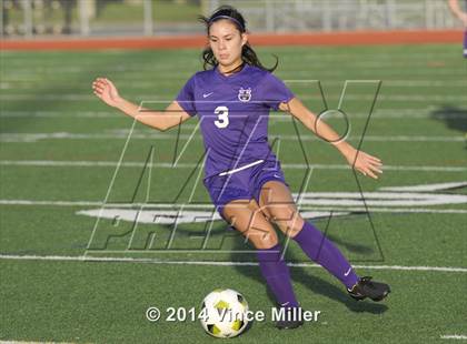 Thumbnail 1 in Columbia River vs. Sumner (WIAA WCD/SW 3A District Final) photogallery.
