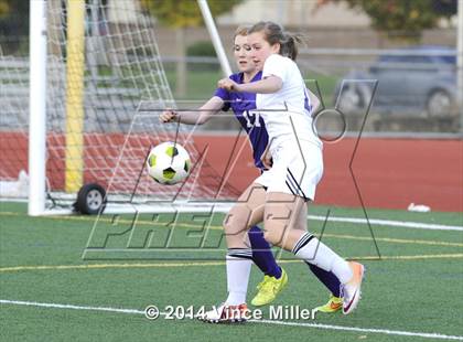 Thumbnail 1 in Columbia River vs. Sumner (WIAA WCD/SW 3A District Final) photogallery.