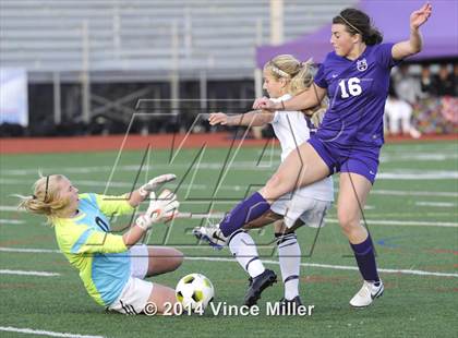 Thumbnail 1 in Columbia River vs. Sumner (WIAA WCD/SW 3A District Final) photogallery.