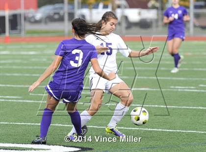 Thumbnail 3 in Columbia River vs. Sumner (WIAA WCD/SW 3A District Final) photogallery.
