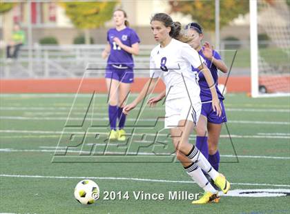 Thumbnail 2 in Columbia River vs. Sumner (WIAA WCD/SW 3A District Final) photogallery.