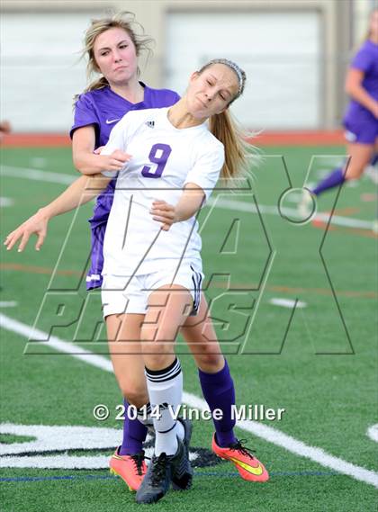 Thumbnail 3 in Columbia River vs. Sumner (WIAA WCD/SW 3A District Final) photogallery.